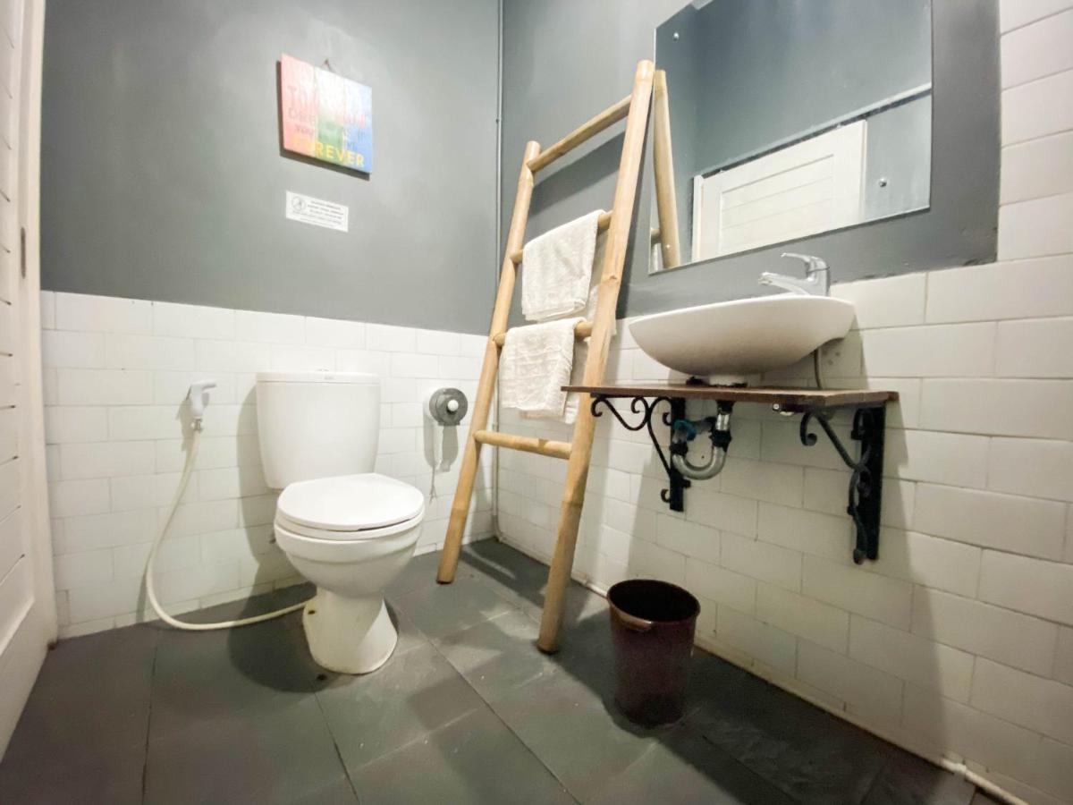 Hinggil Homestay Syariah Malioboro Yogya Mitra Reddoorz Джокякарта Екстериор снимка