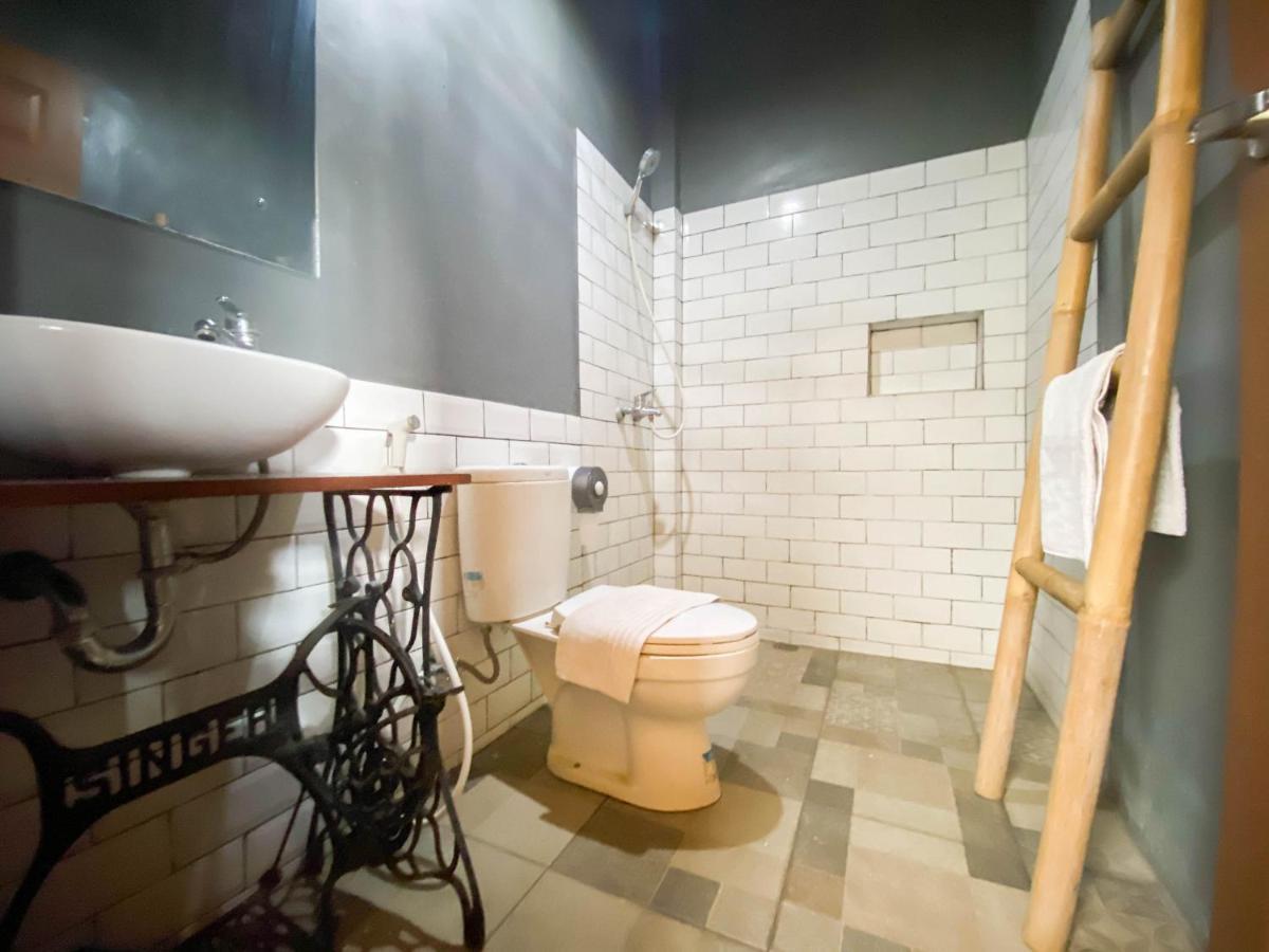 Hinggil Homestay Syariah Malioboro Yogya Mitra Reddoorz Джокякарта Екстериор снимка