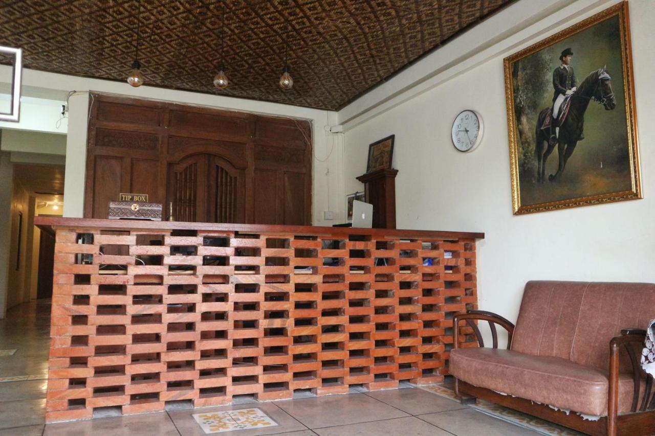 Hinggil Homestay Syariah Malioboro Yogya Mitra Reddoorz Джокякарта Екстериор снимка